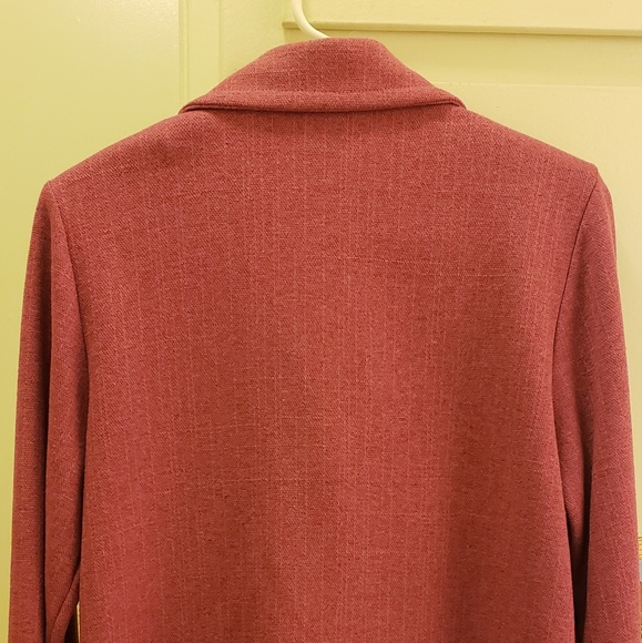 Coat made in CANADA. - Picture 7 of 8